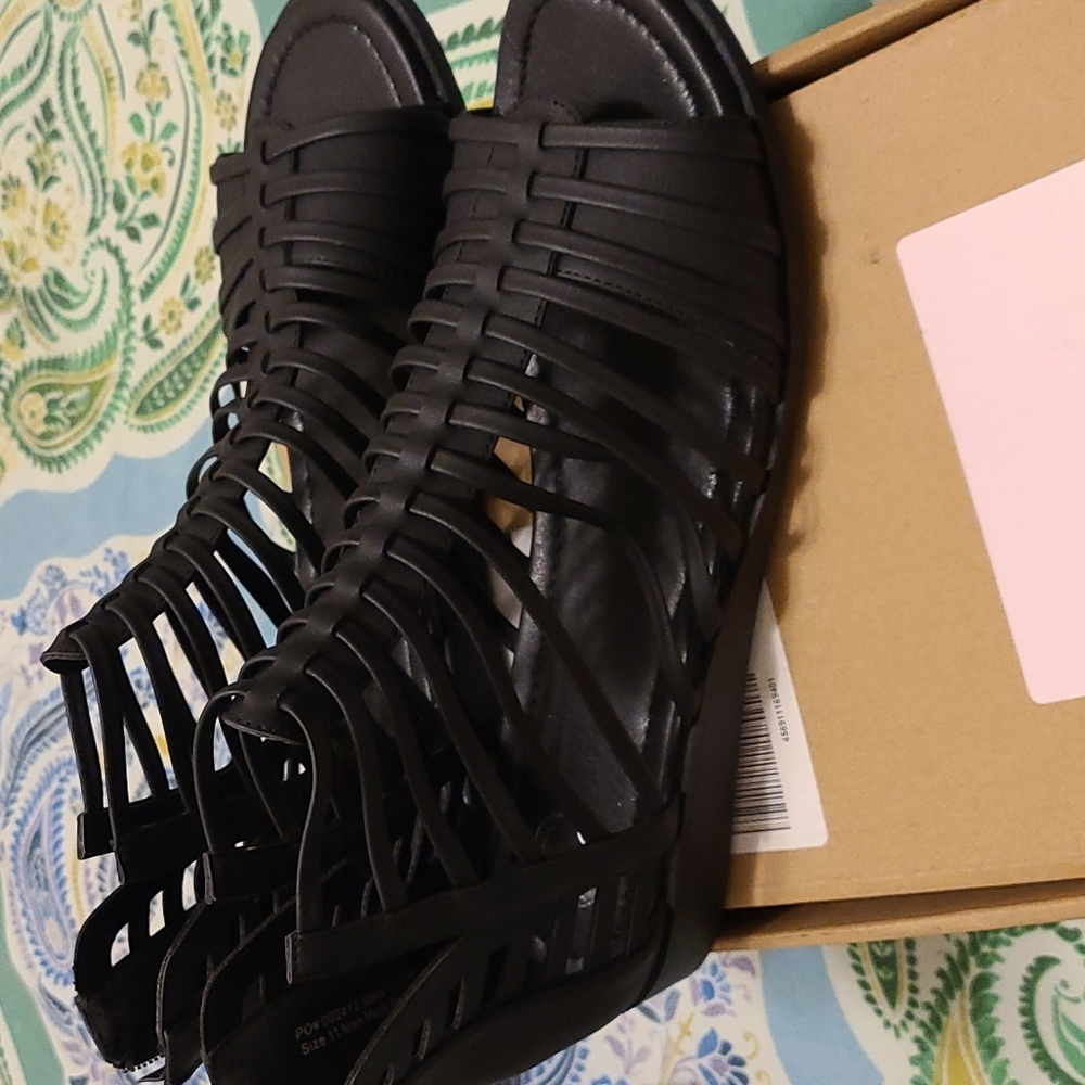 Sandal